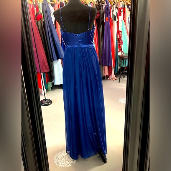 Long dress - Picture 2 of 3